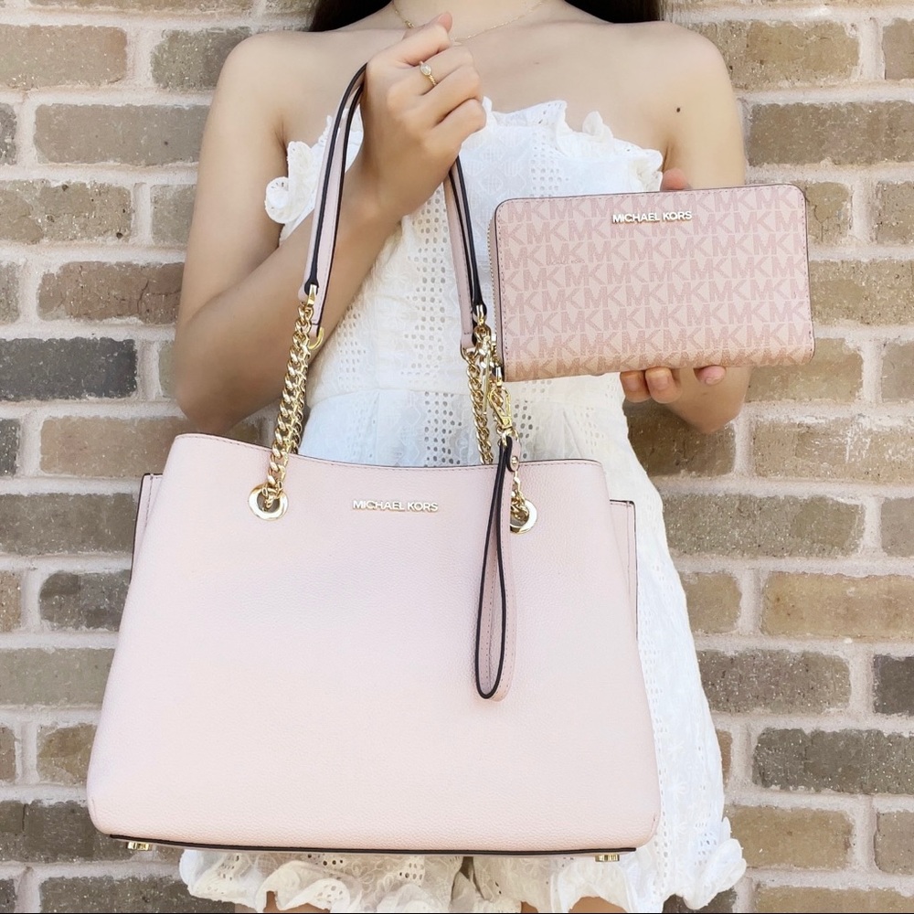Bundle💕NWT Michael Kor Handbag &Wristlet - Picture 11 of 11